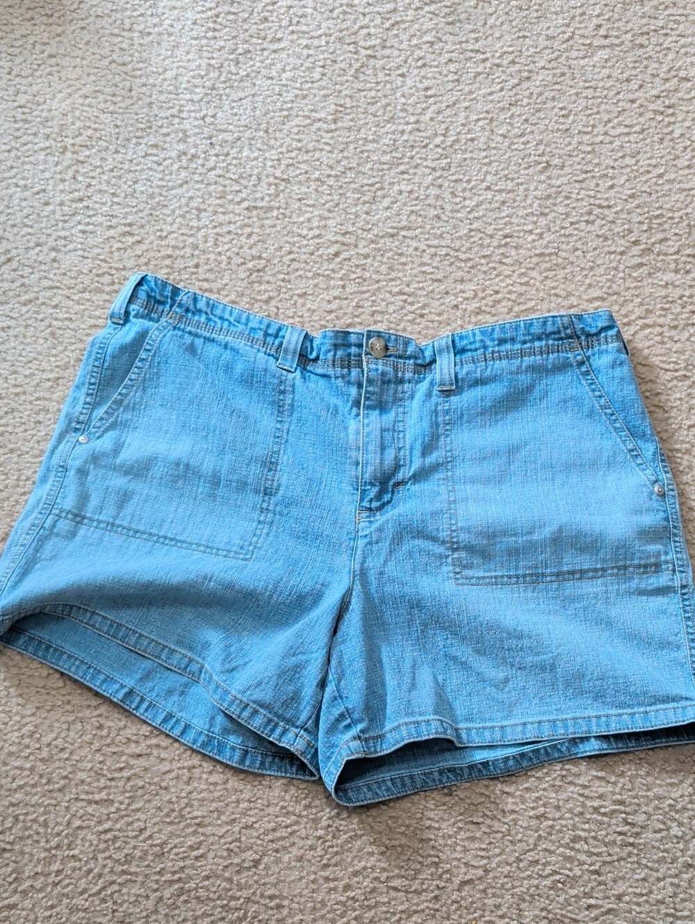 Gloria Vanderbilt Light Blue Denim Shorts